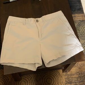 BANANA REPUBLIC Beige Shorts Size 6